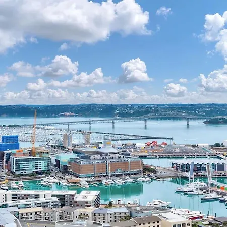 Gorgeous Seaview And Harbour View 2 Bdr 2 Bth Apartment